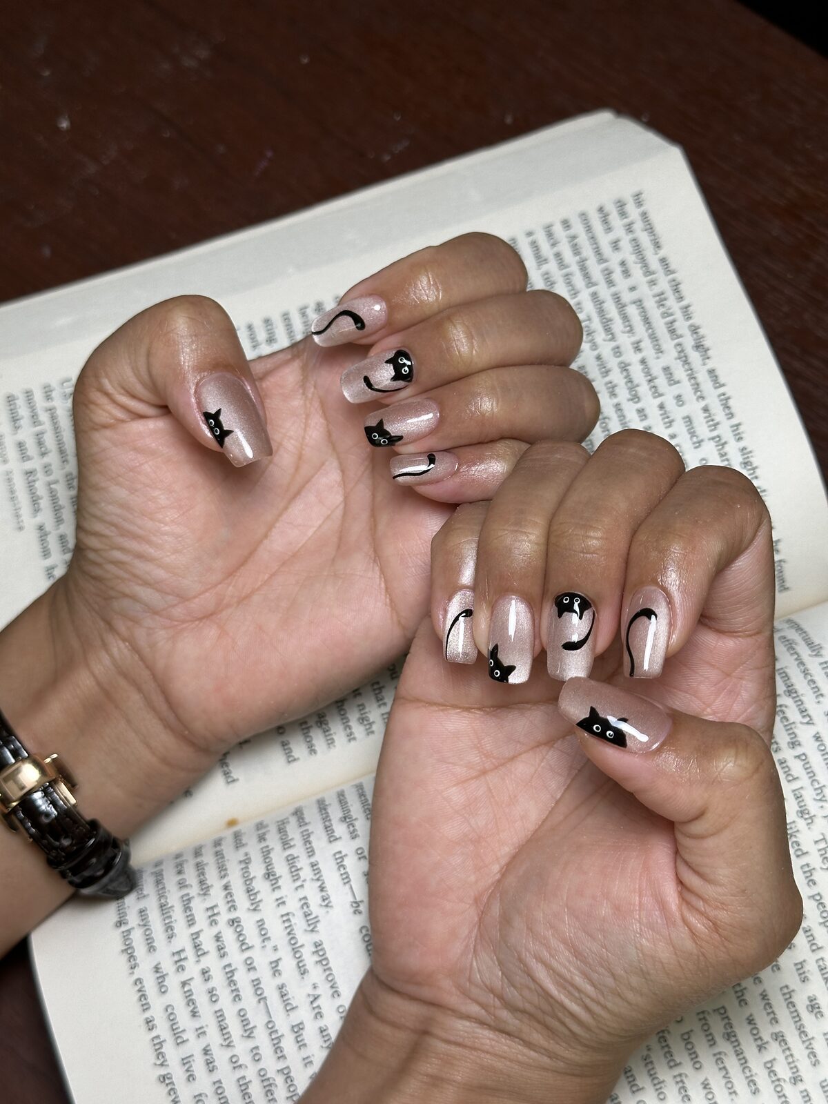 Square chrome extensions with three-dimensional silver flowers
